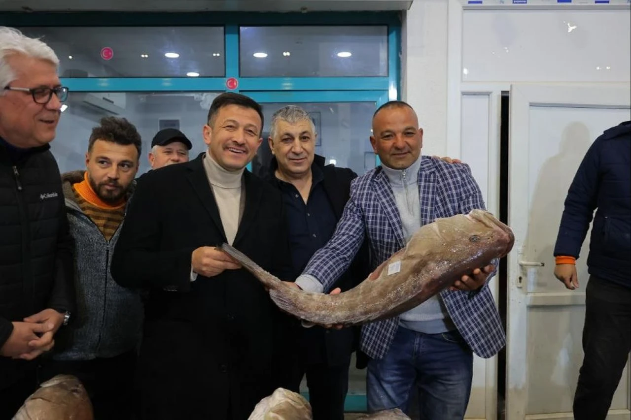 Hamza Dağ'dan esnafa müjde: Yenileme zamanı geldi