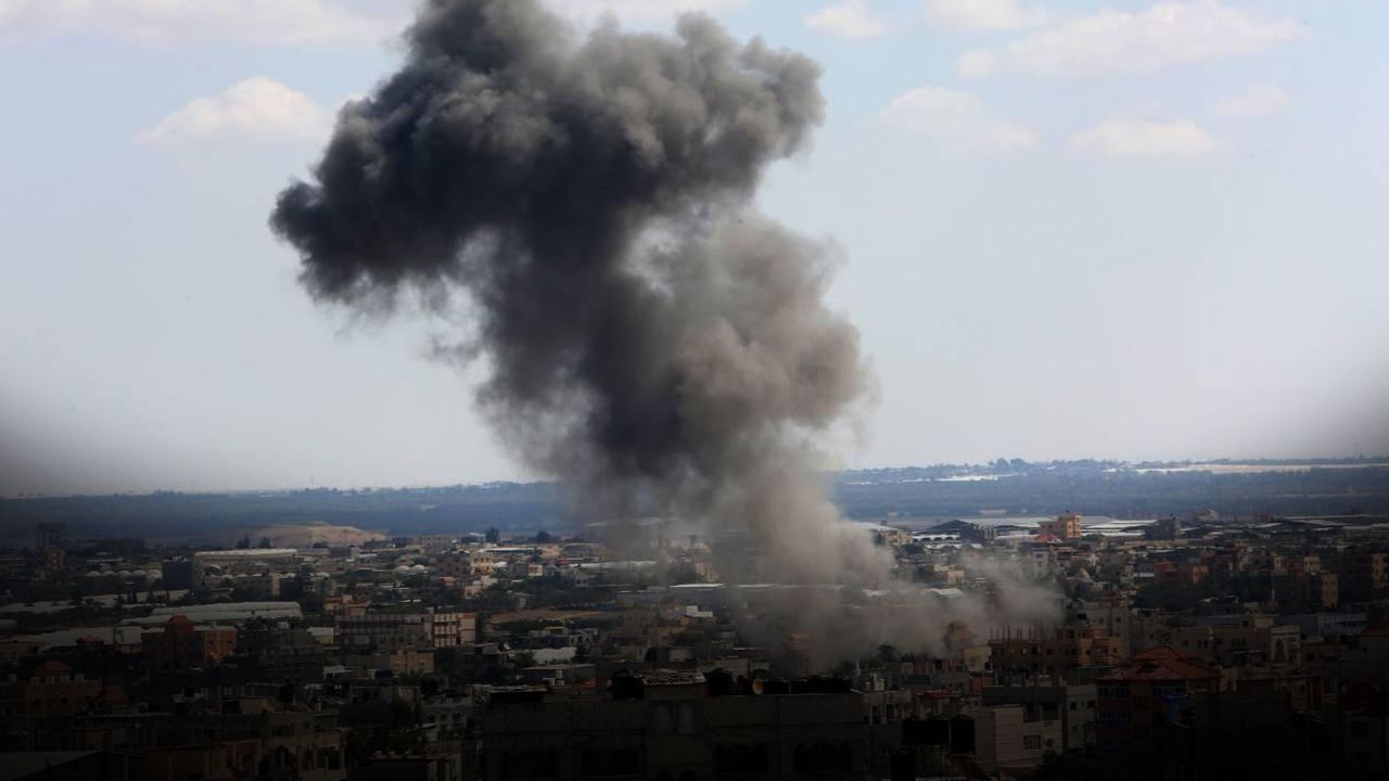 İsrail Gazze&#039;de yardım bekleyenlere saldırdı: Çok sayıda ölü ve yaralı var