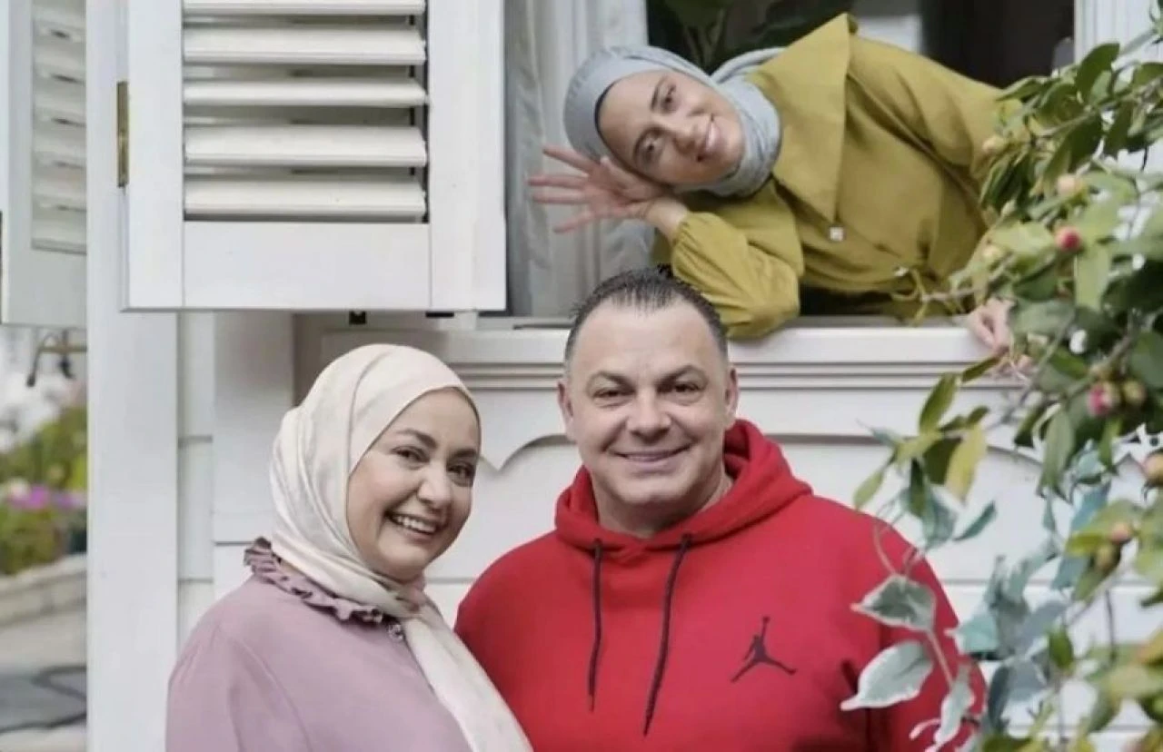 Kızılcık Şerbeti Pembe'nin eşinden set ziyareti