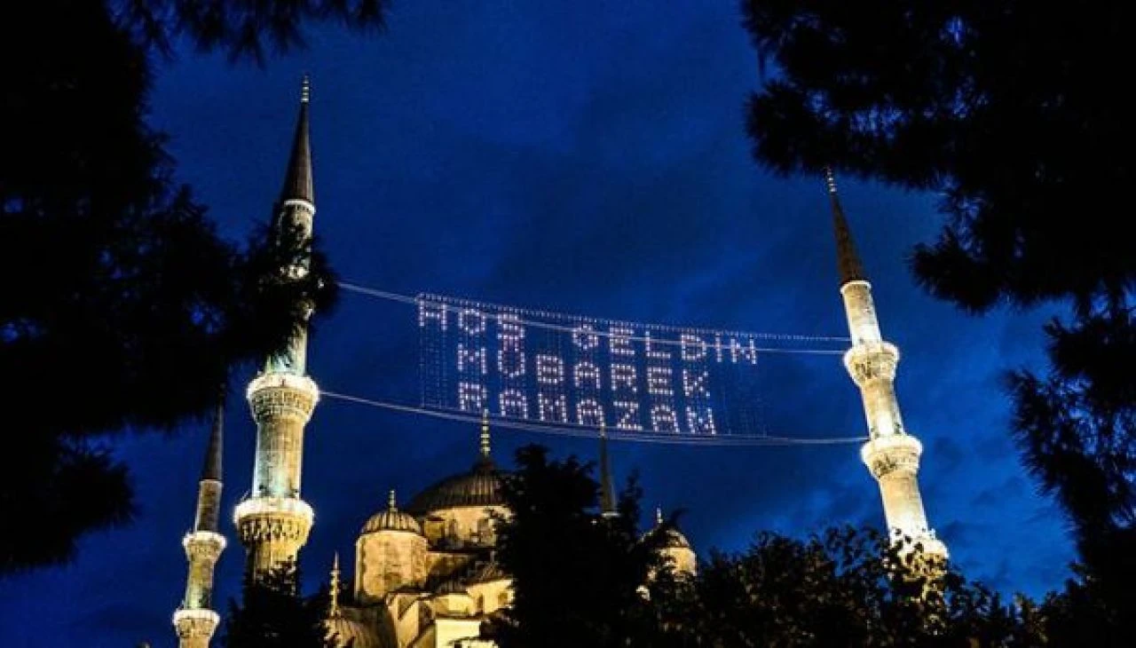 Saç boyatmak orucu bozar mı? Dinimiz İslam'da yer alan bilgiler