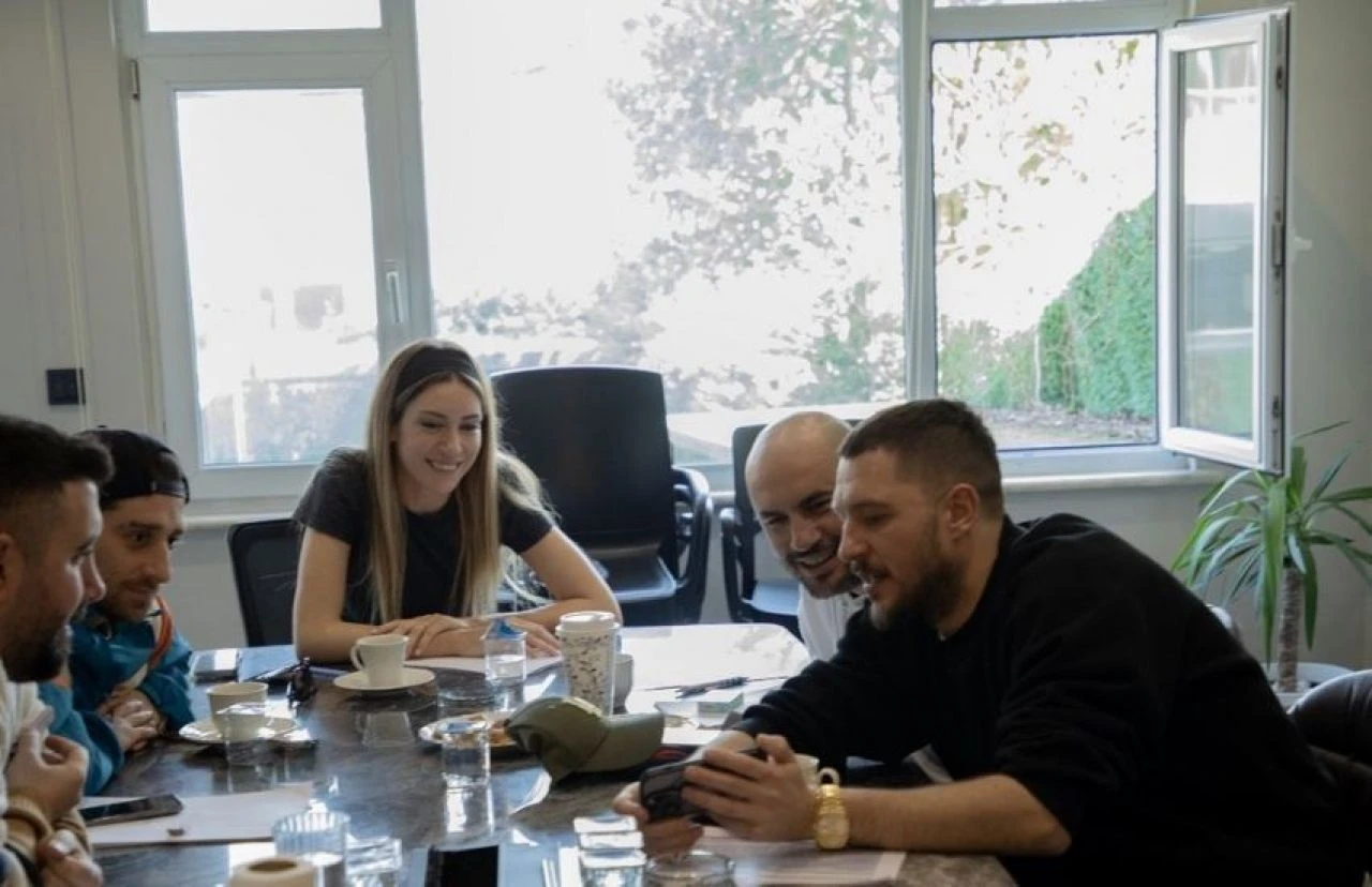 Sinem Kobal'dan yıllar sonra yeni proje! Bu sefer komediyle dönüyor