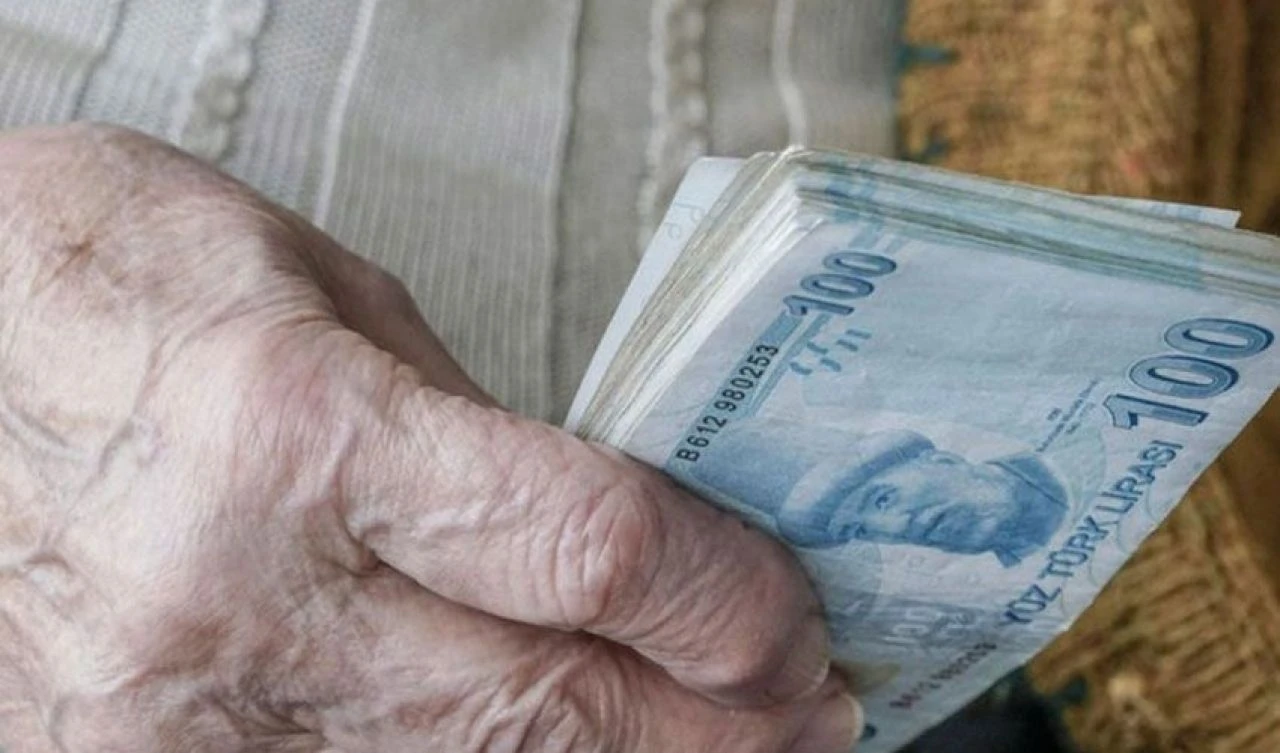Son dakika! AK Parti'den emeklilerle ilgili kritik açıklama - 1. Resim