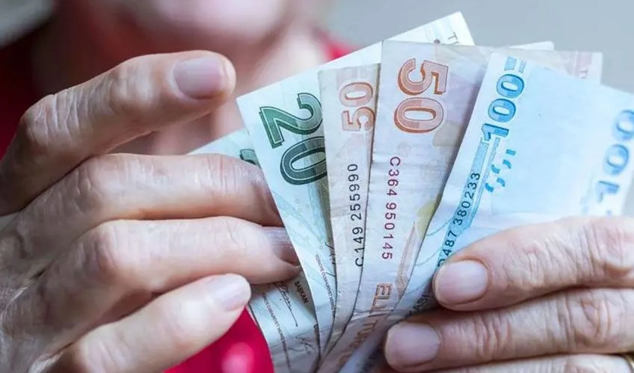 Son dakika! AK Parti'den emeklilerle ilgili kritik açıklama - 2. Resim