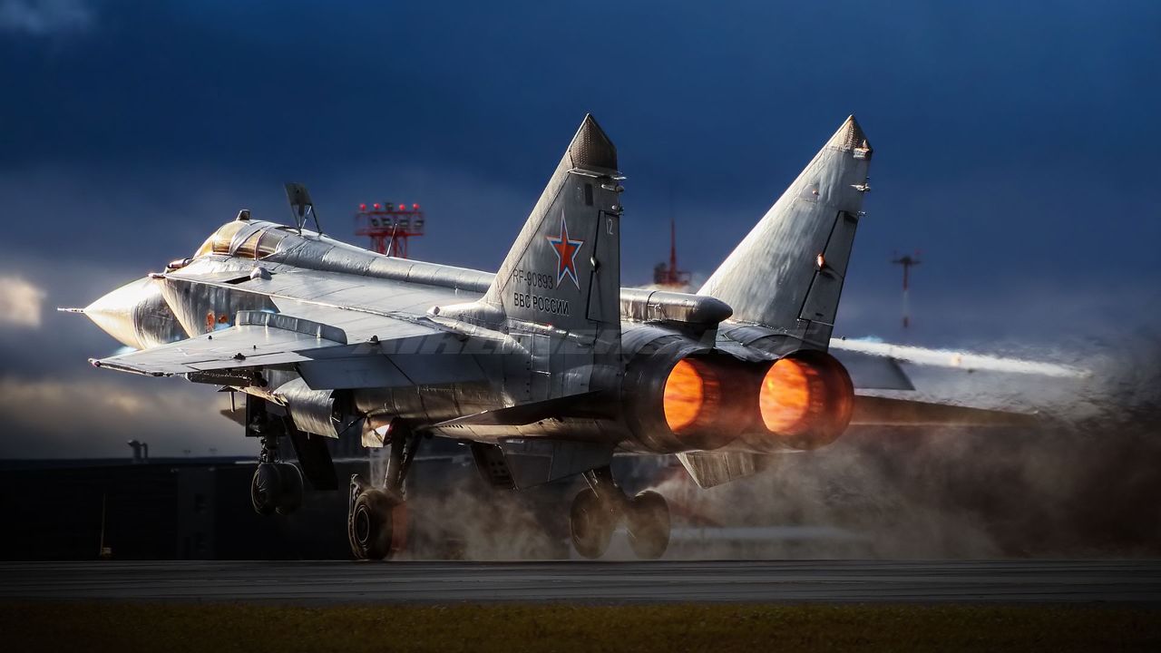 ABD, Rusya sınırına yaklaştı! Rus jetleri anında havalandı