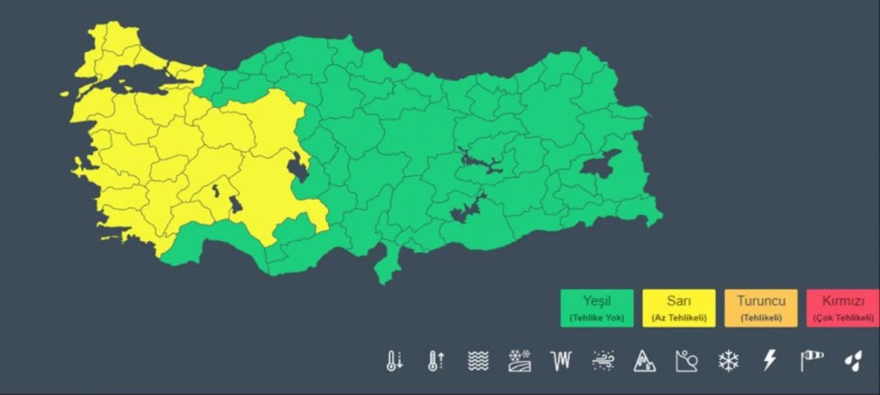 Valilik ve Meteoroloji'den peş peşe uyarılar: Fırtına İstanbul'a 80 km hızla vuracak! - 1. Resim