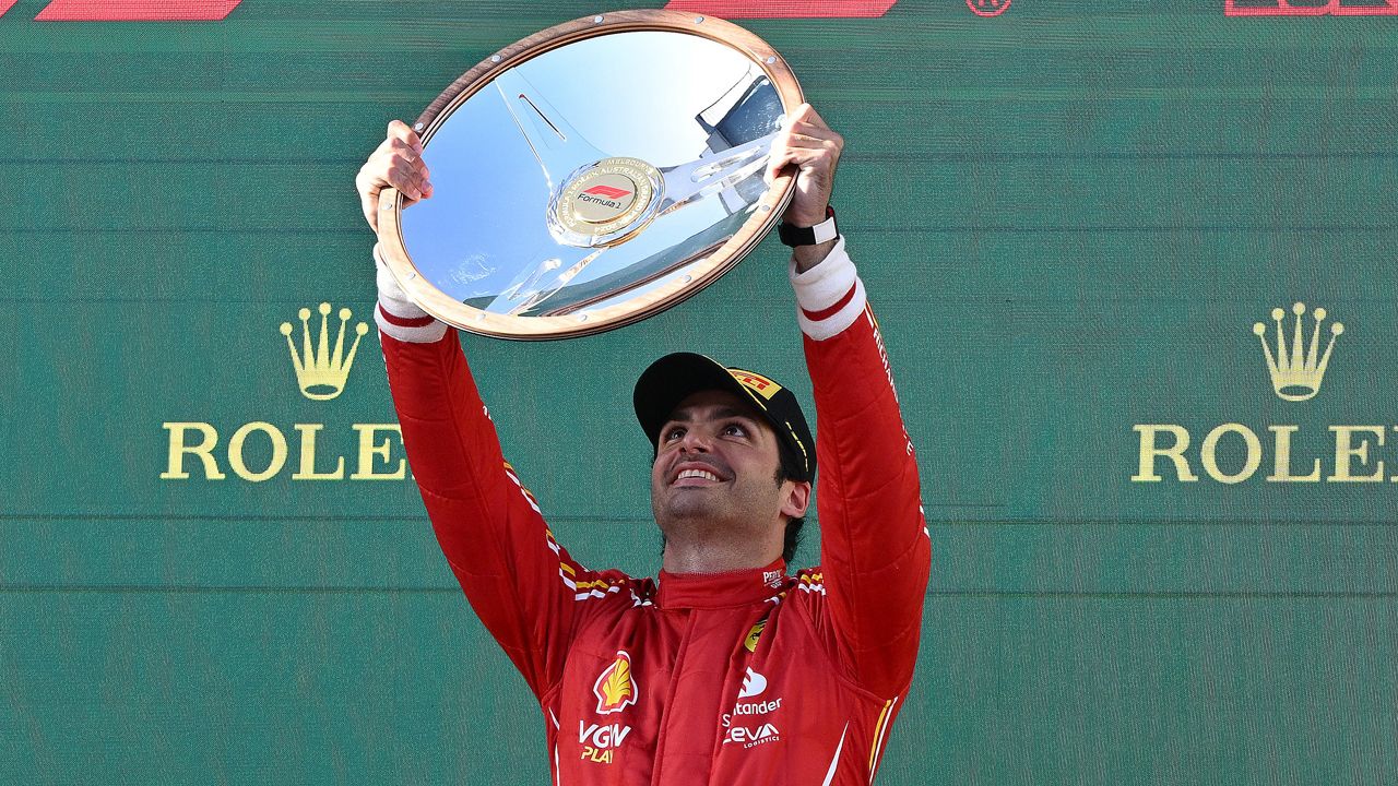 Verstappen yarış dışı kaldı: Ferrari, Avustralya&#039;da double yaptı!