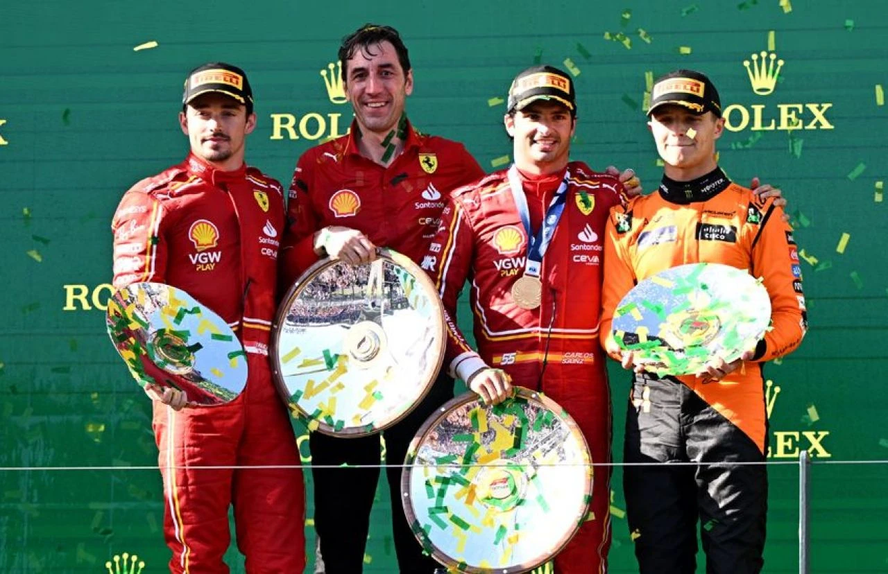 Verstappen yarış dışı kaldı: Ferrari, Avustralya'da double yaptı!