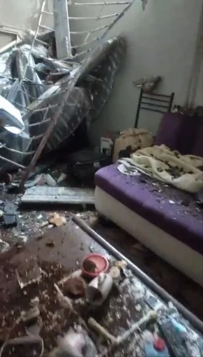 Beşiktaş'ta dehşet anları! Fren yerine gaza basınca... - 2. Resim