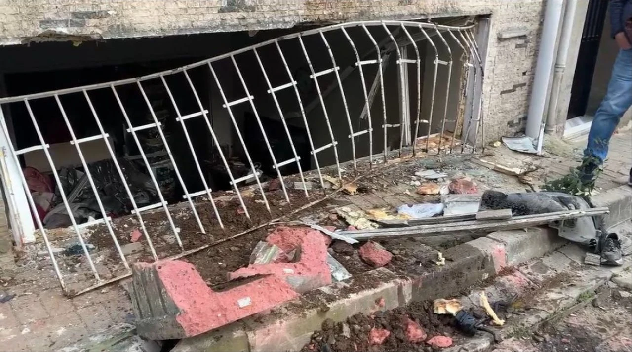 Beşiktaş'ta dehşet anları! Fren yerine gaza basınca... - 1. Resim