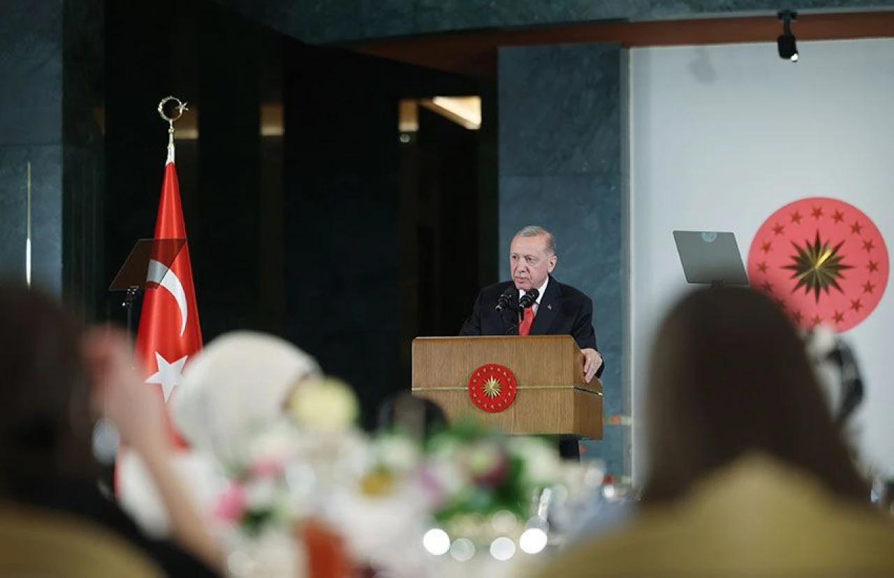 Cumhurbaşkanı Erdoğan koruma altındaki çocuklara seslendi: Devlet hem anadır hem de baba - 1. Resim