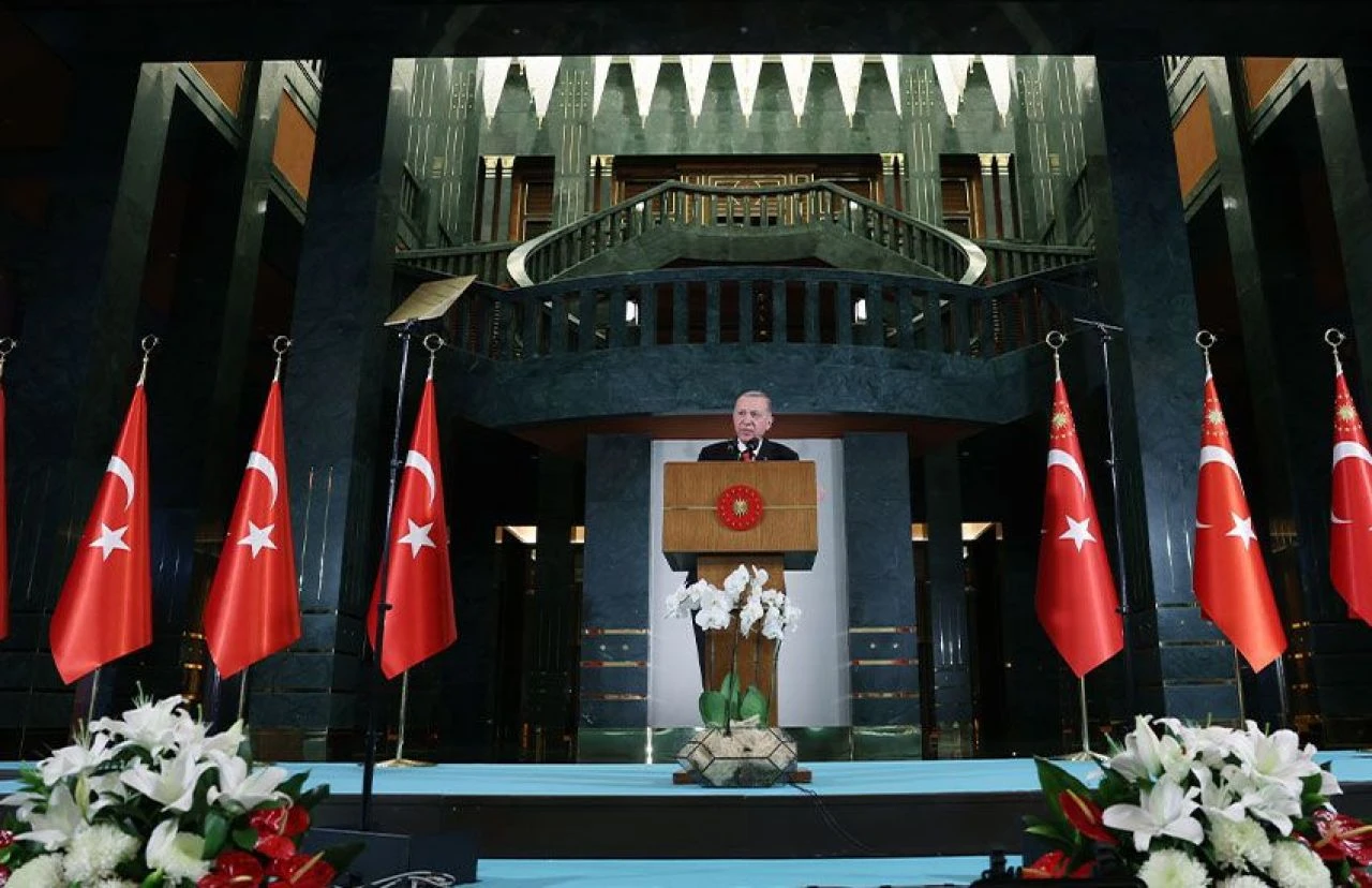 Cumhurbaşkanı Erdoğan koruma altındaki çocuklara seslendi: Devlet hem anadır hem de baba - 2. Resim