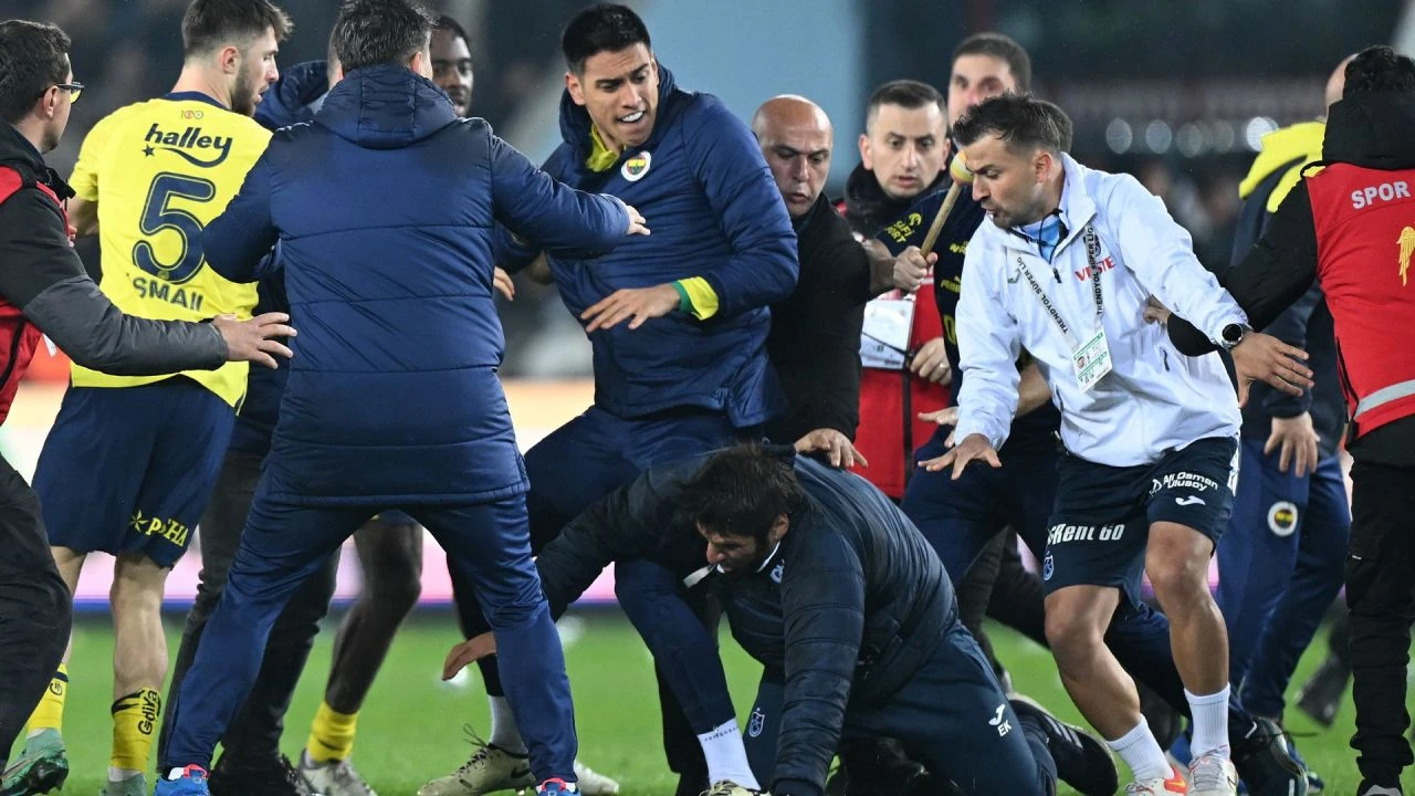 İlber Ortaylı'dan olaylı maçla ilgili dikkat çeken yorum  - 2. Resim