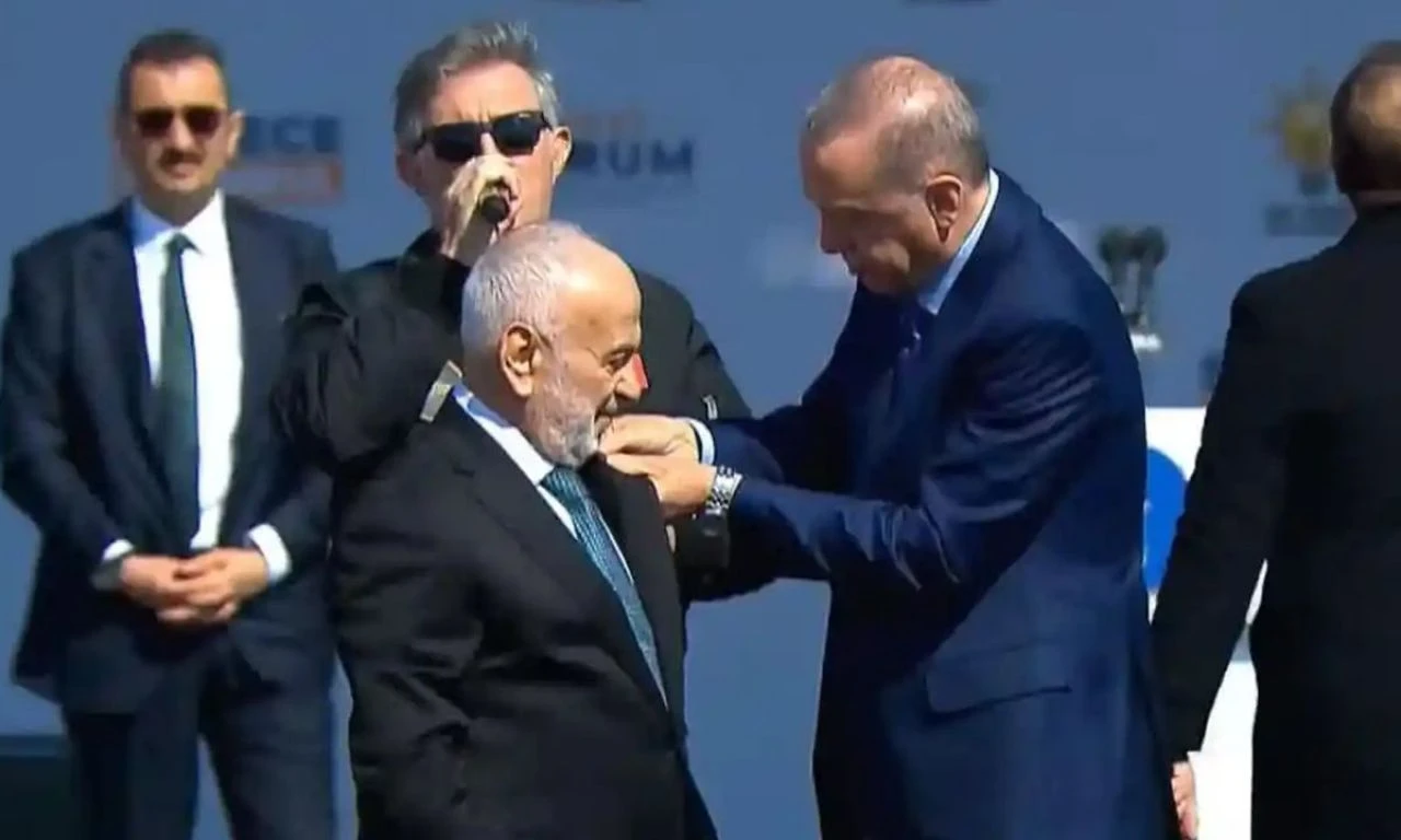 AK Parti'ye geçen Suat Pamukçu'dan çarpıcı sözler: Yeniden Refah yoldan saptı - 1. Resim