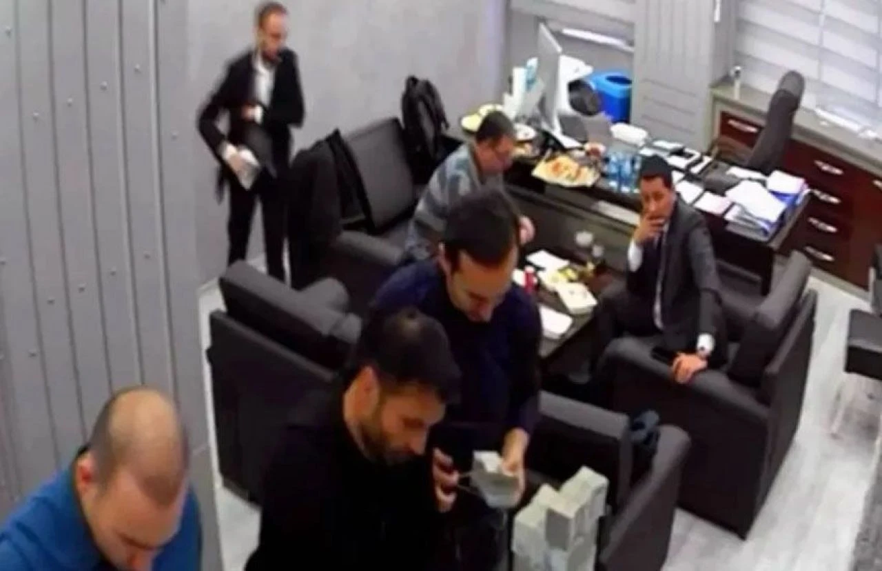 CHP'deki 'para sayma' krizi: İş İnsanı Hasan Şenyurt anlattı! - 1. Resim