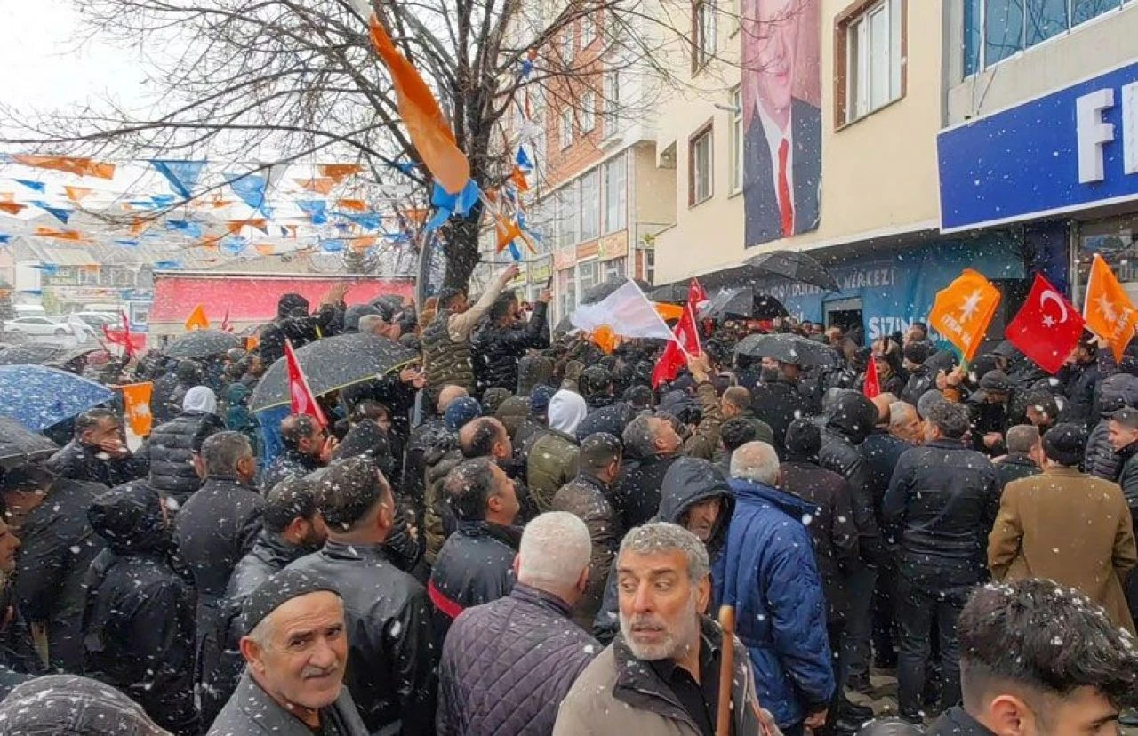 Cumhurbaşkanı Yardımcısı Yılmaz Malazgirt’te: Oy versin vermesin herkes kazanacak