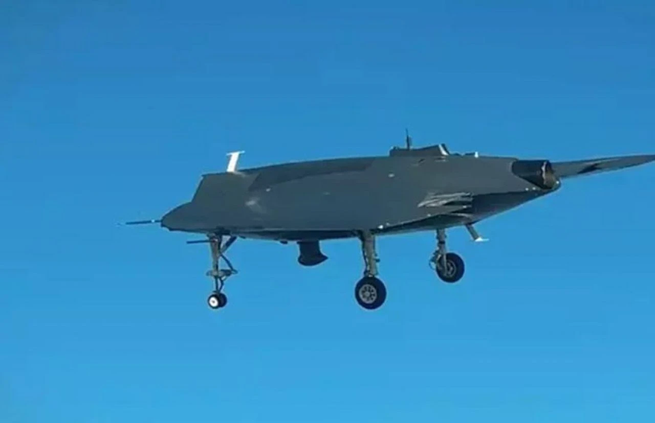 Türkiye'nin üç avcısı güçleniyor! ANKA 3'ten kritik başarı - 1. Resim