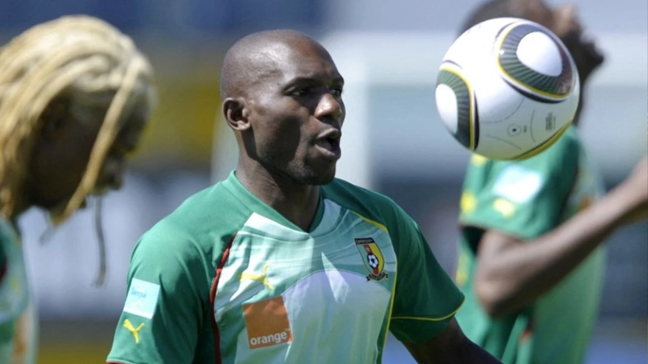 Ünlü futbolcunun 2 çocuğu başkasından çıktı! Hemen boşanma davası açtı - 1. Resim