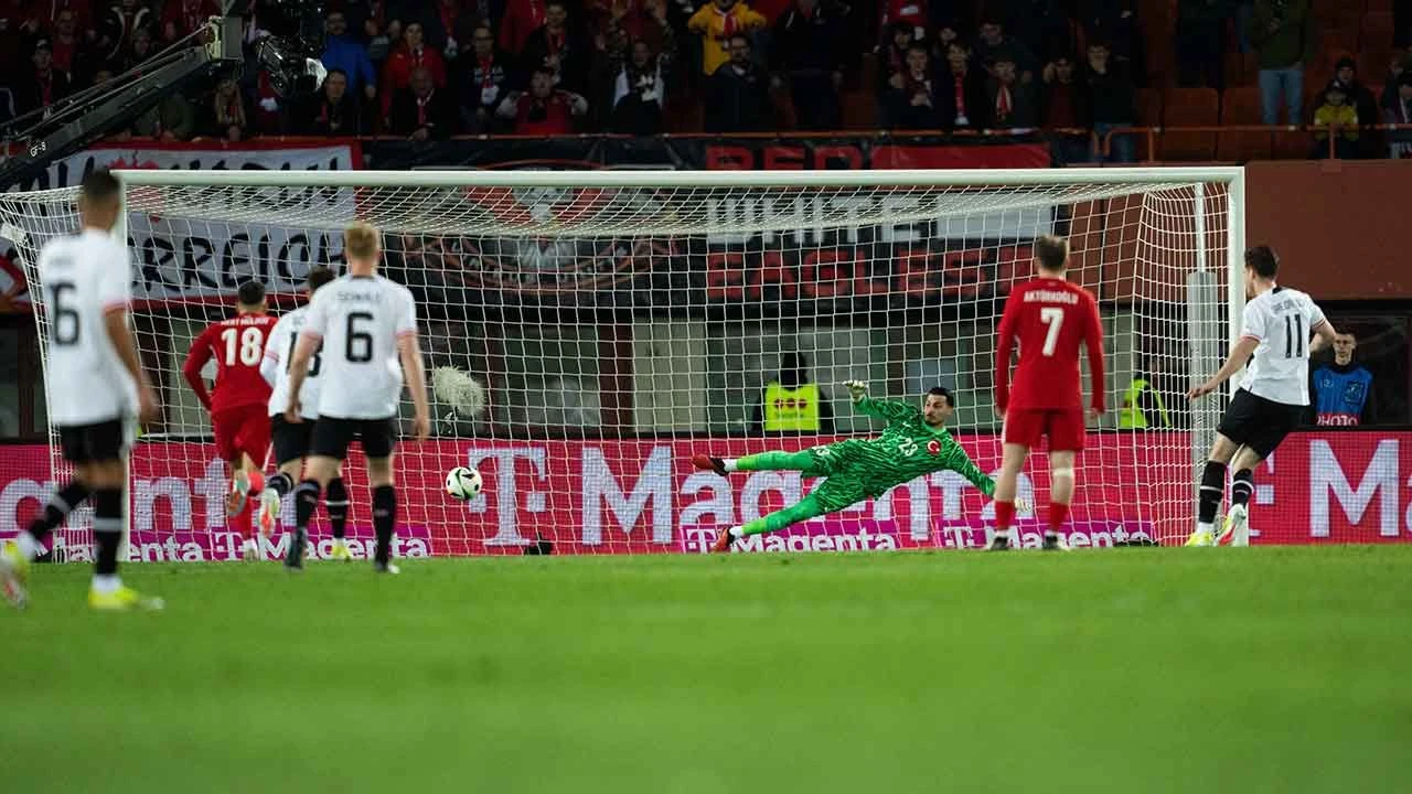 A Milli Takım'da üç isme sert eleştiri: Bu takımda olmamalı - 2. Resim