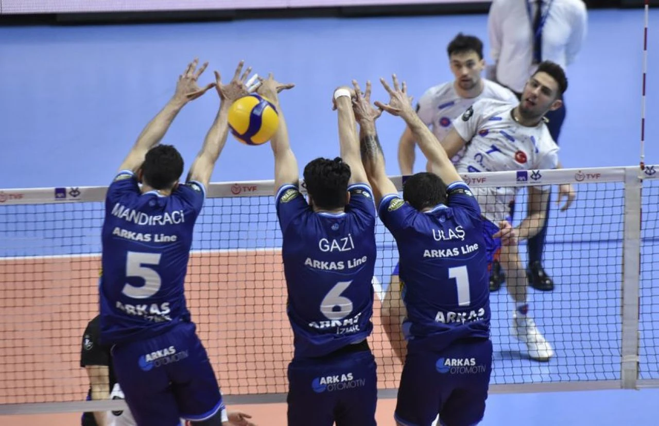 Kupa Voley'de şampiyon Halkbank oldu