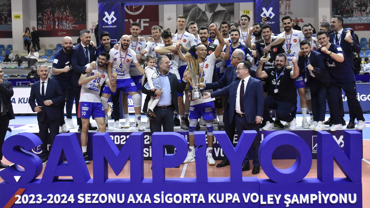 Kupa Voley&#039;de şampiyon Halkbank oldu