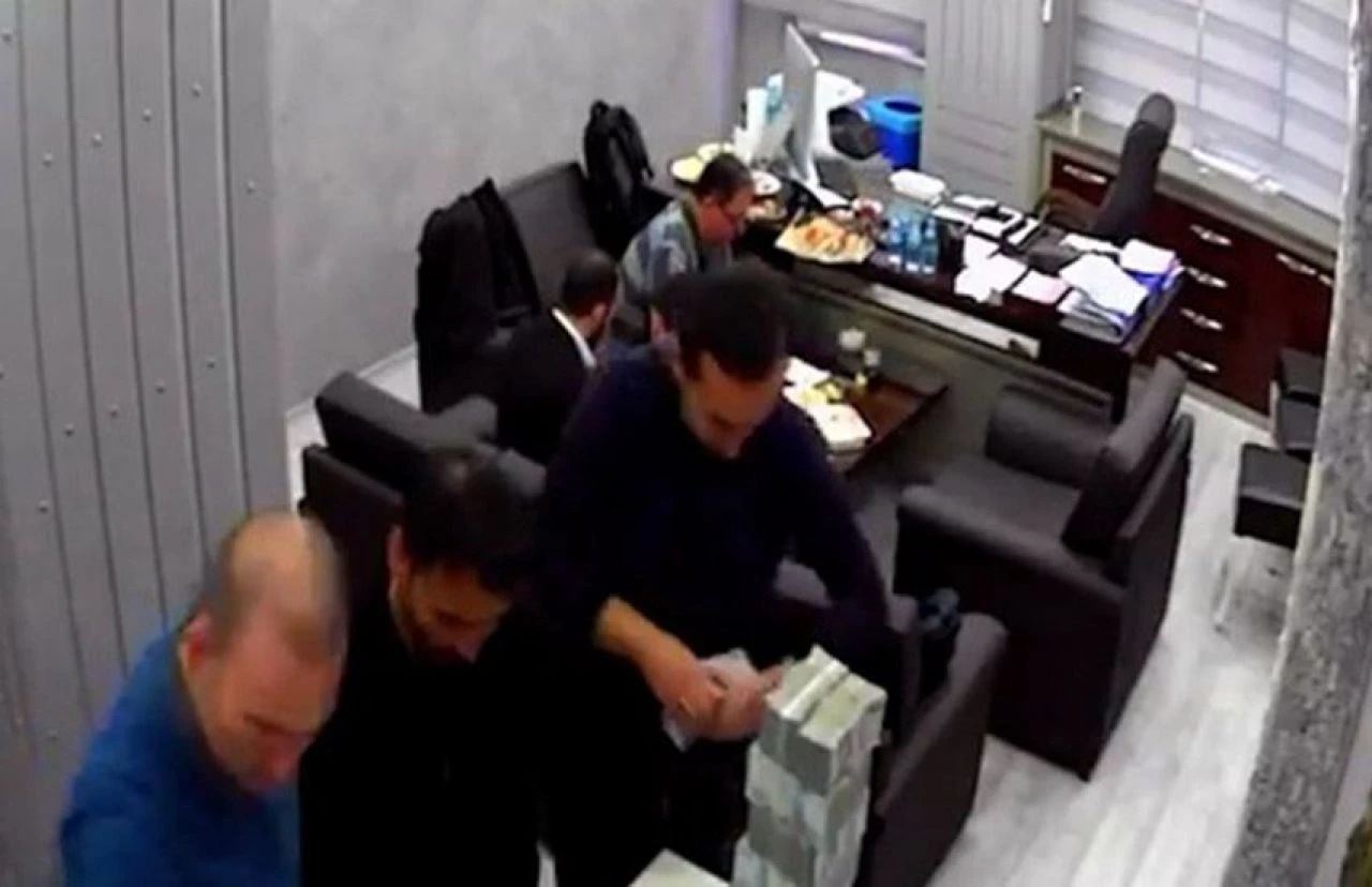 Para sayma soruşturmasıyla ilgili CHP'li belediye başkanı ifade verdi - 1. Resim