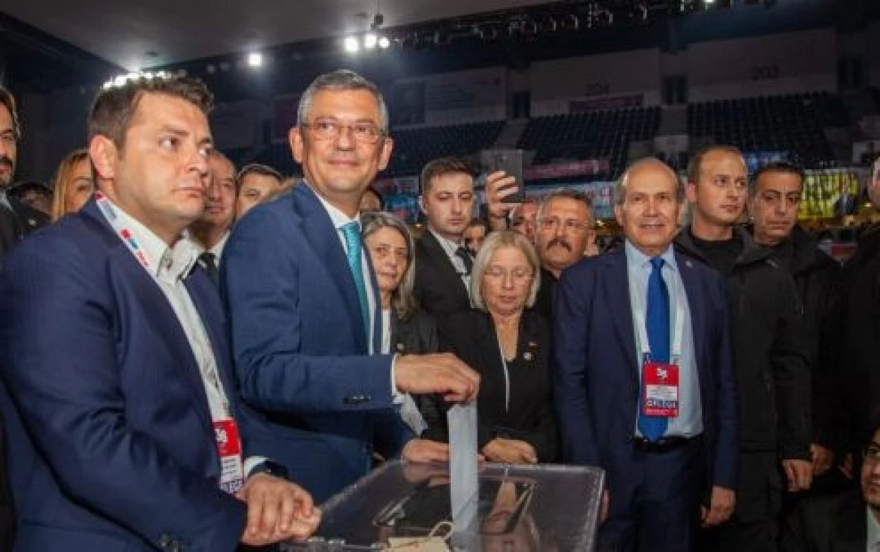 Siyasetçilerin oy kullanacağı şehirler... İşte liderlerin seçim günü mesaisi  - 1. Resim