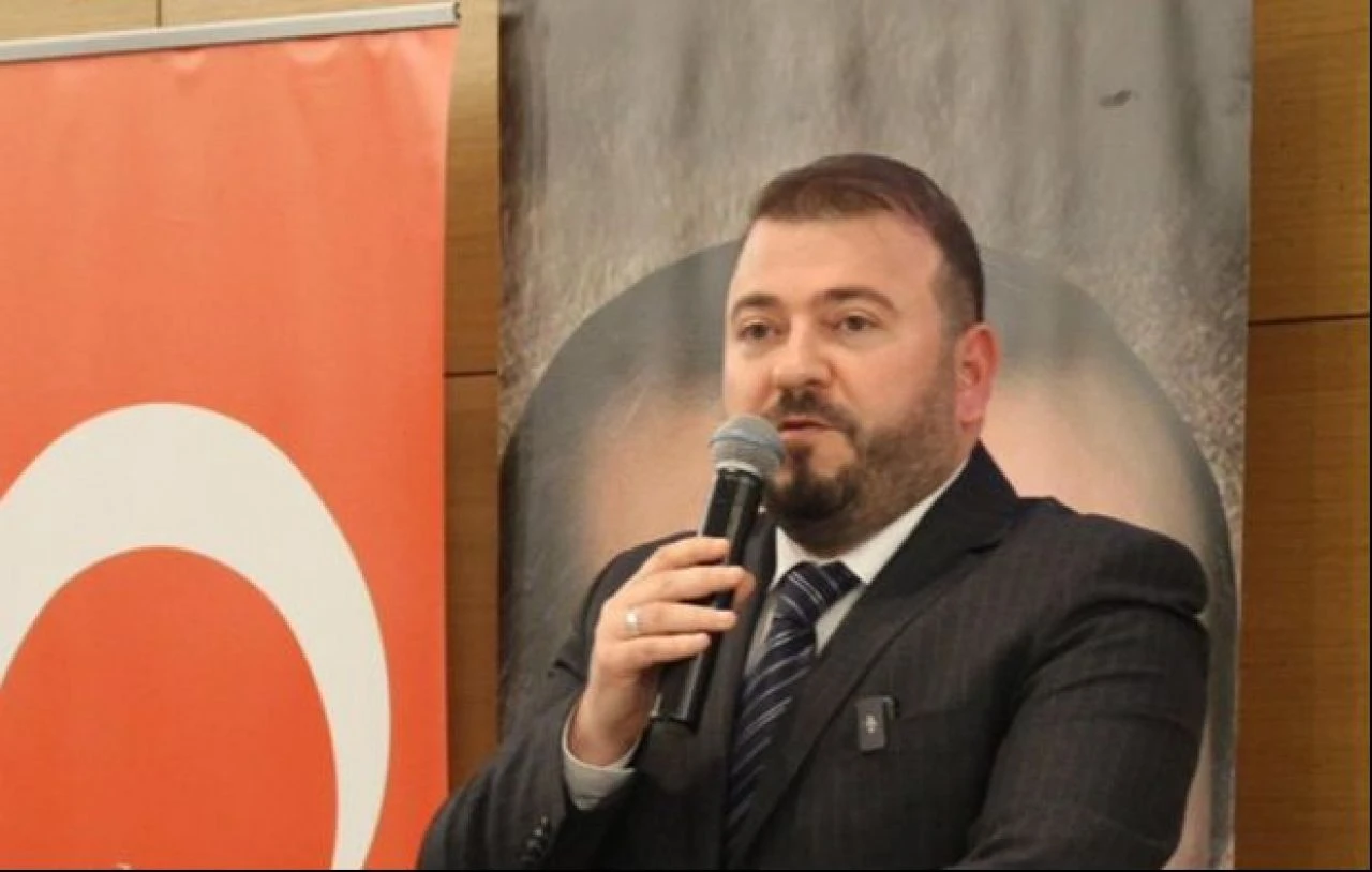 AK Parti Arnavutköy Belediye Başkan adayı Mustafa Candaroğlu'nun hayatına dair bilgiler
