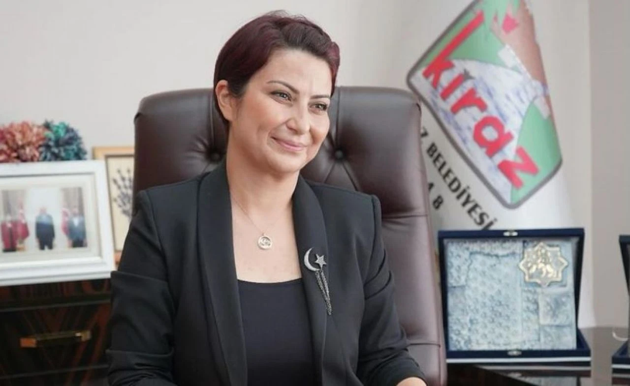 AK Parti Kiraz Belediye Başkan adayı Saliha Özçınar Kutlu hakkında bilgiler - 1. Resim
