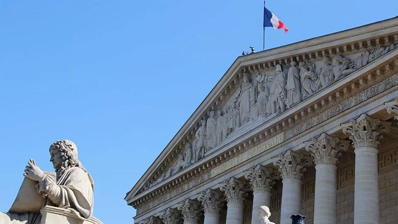 Fransız meclisi &quot;1961 Paris Katliamı&quot;nı kınayan önergeyi kabul etti