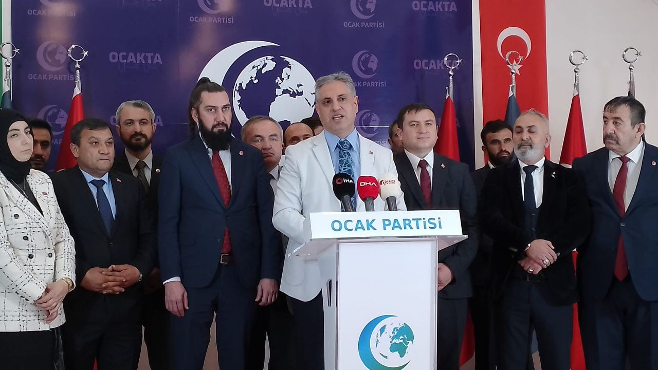 Seçime 3 gün kala AK Parti lehine adaylarını geri çektiler: Yeniden Refah&#039;a tepki