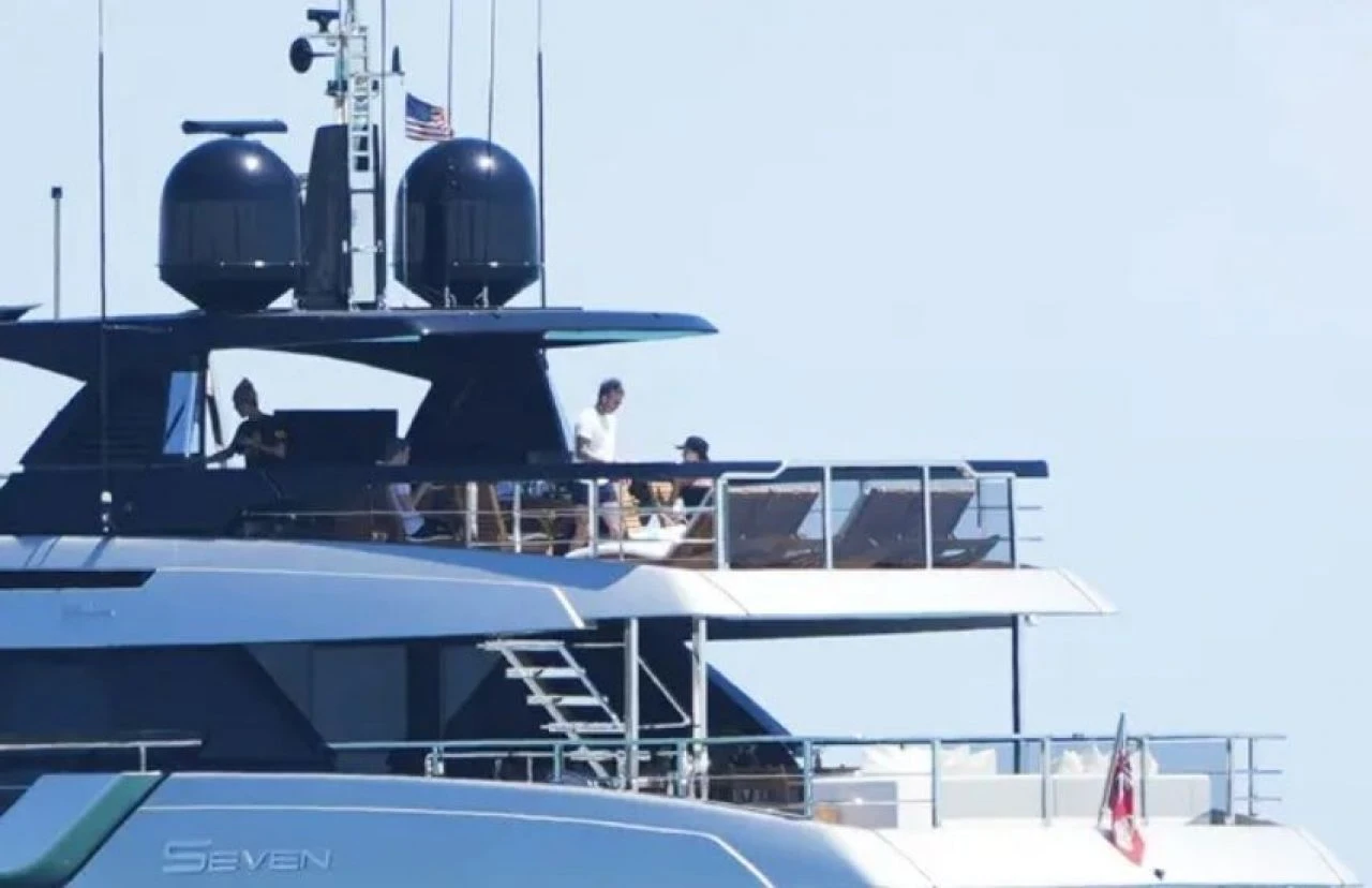 Victoria ile David Beckham çiftinin servet değerindeki yatındaki detay ortaya çıktı - 1. Resim