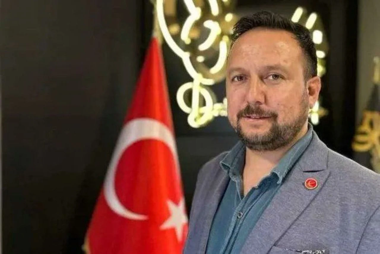 Erbakan şartını açıklamıştı, Yeniden Refah'ta şok: AK Parti lehine çekildi - 1. Resim