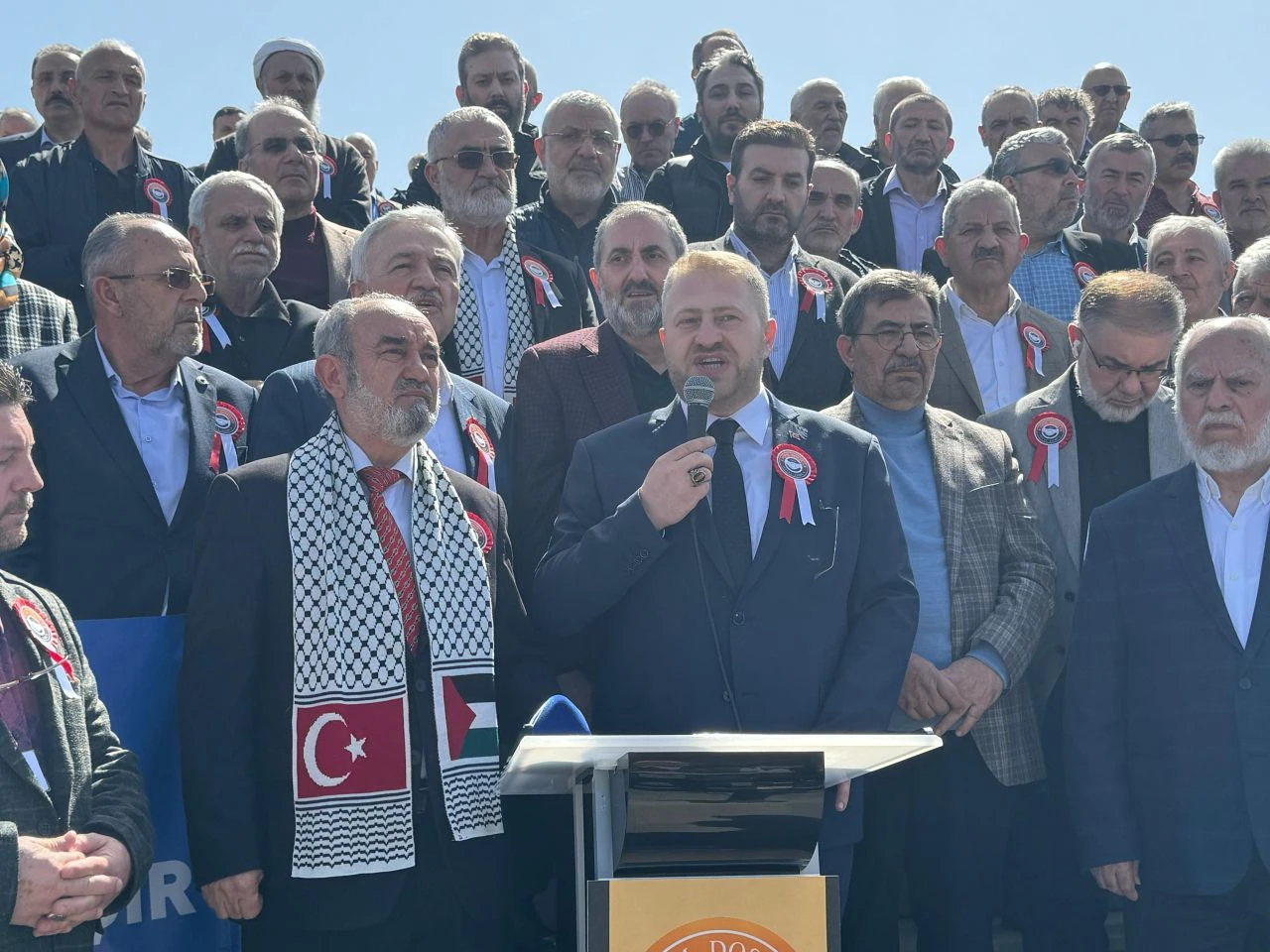 Seçime 2 gün kala Kadim Dostlar Platformu Murat Kurum'a destek vereceklerini açıkladı