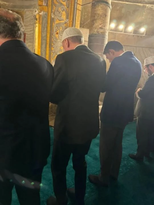 Cumhurbaşkanı Erdoğan Ayasofya Camii'nde tekbirlerle karşılandı