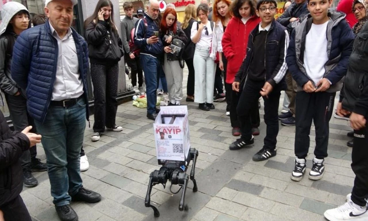 Robot köpekten dans şovu: Darbuka eşliğinde oynadı, ilgi odağı oldu