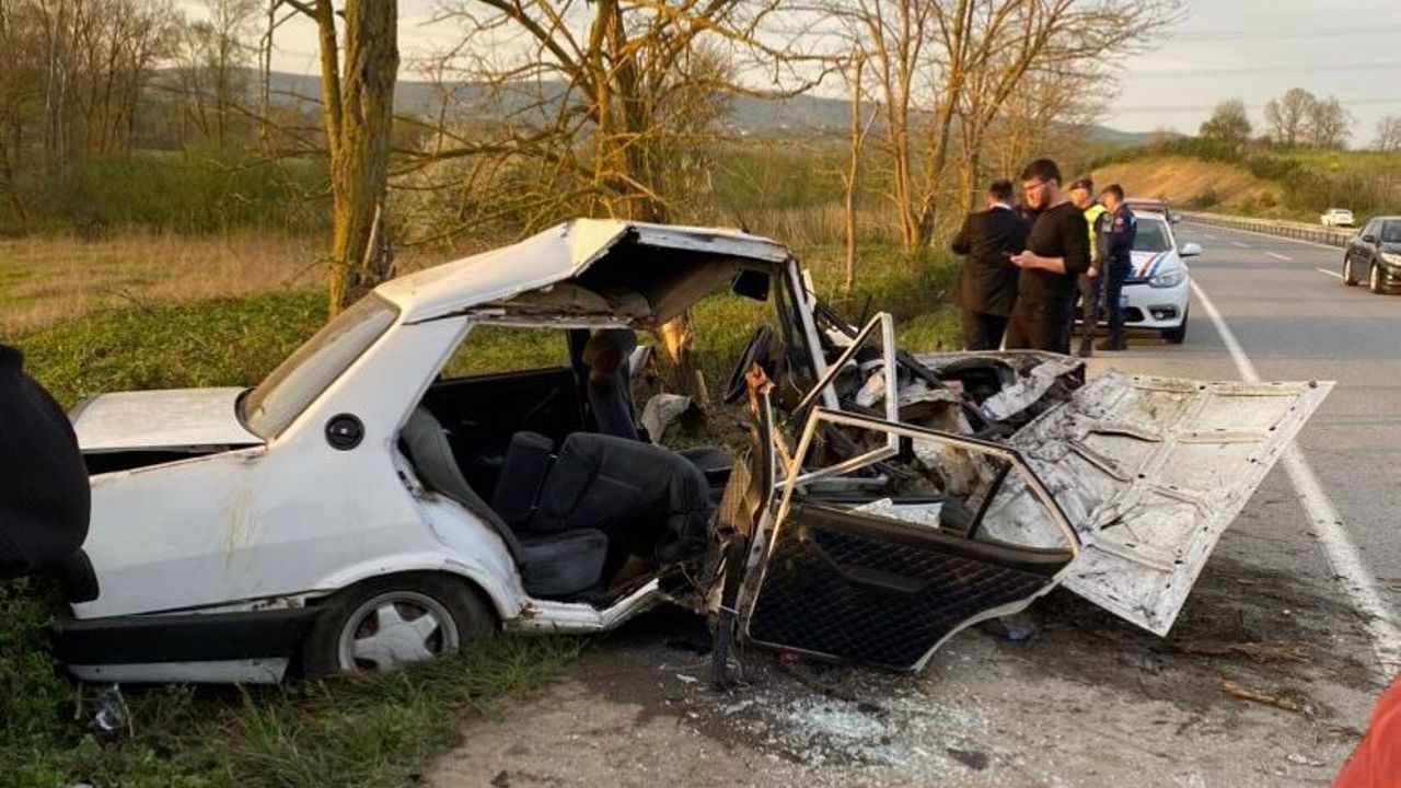 Sakarya&#039;da korkunç kaza! Anne ve oğlu hayatını kaybetti