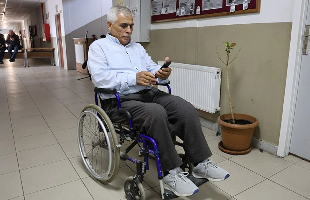 Deprem bölgesinde konteyner kentte oy kullandılar - 3. Resim