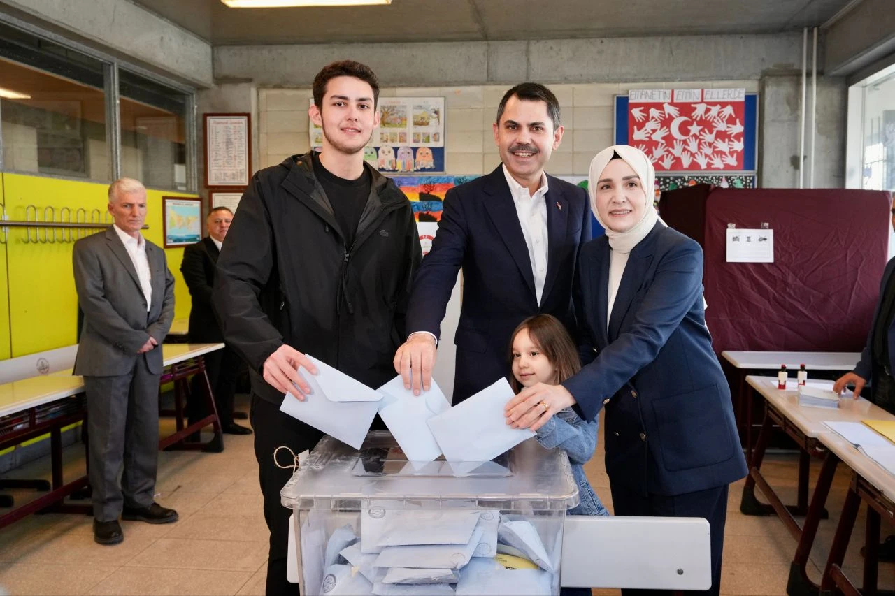 Siyasiler sandık başına gitti - 1. Resim