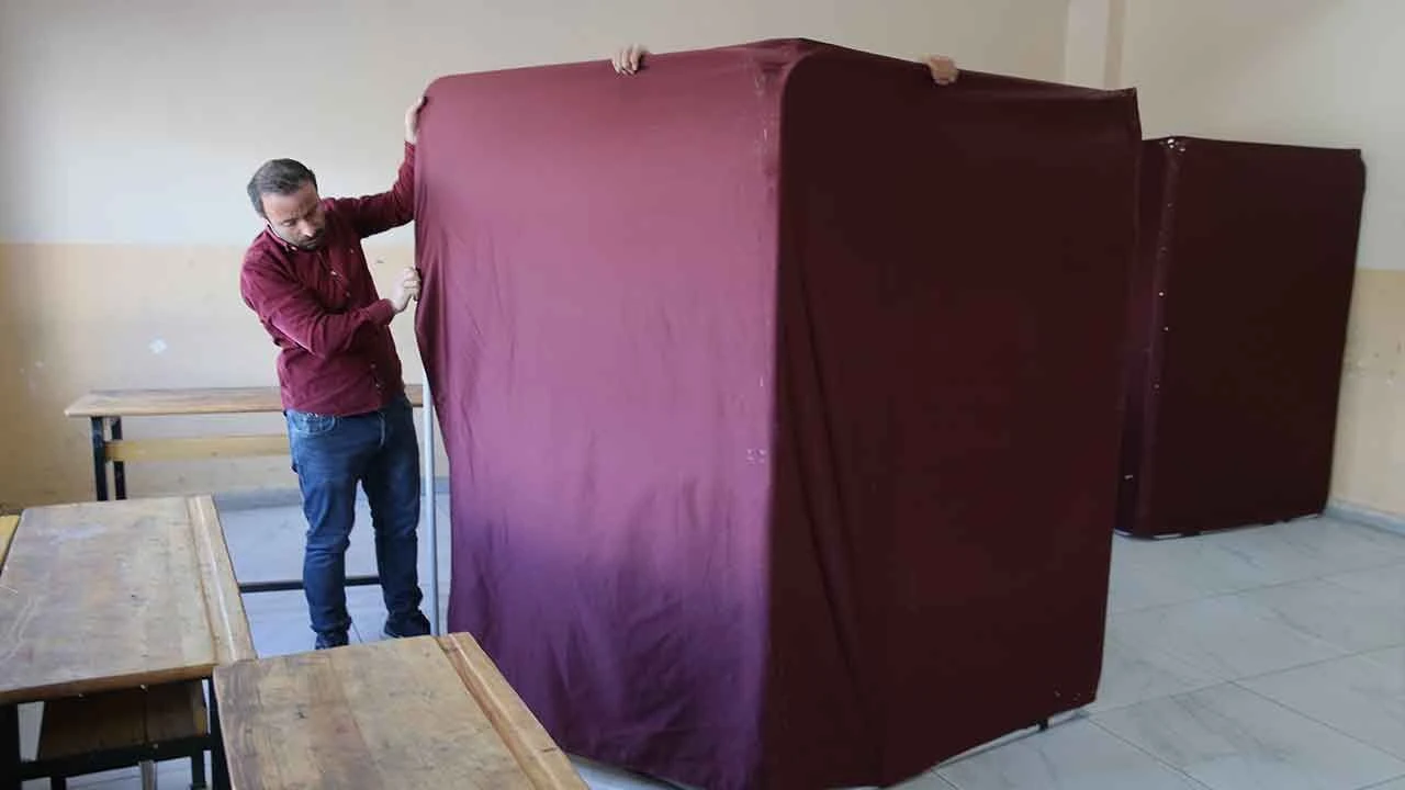 Türkiye bugün sandığa gidiyor! 61 milyon seçmen oy kullanacak