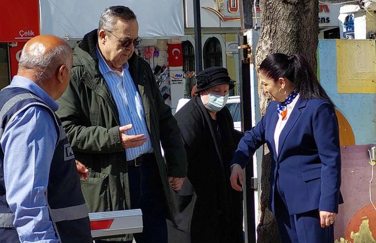 Türkiye'nin en uzun süreli kadın muhtarı yine rakipsiz