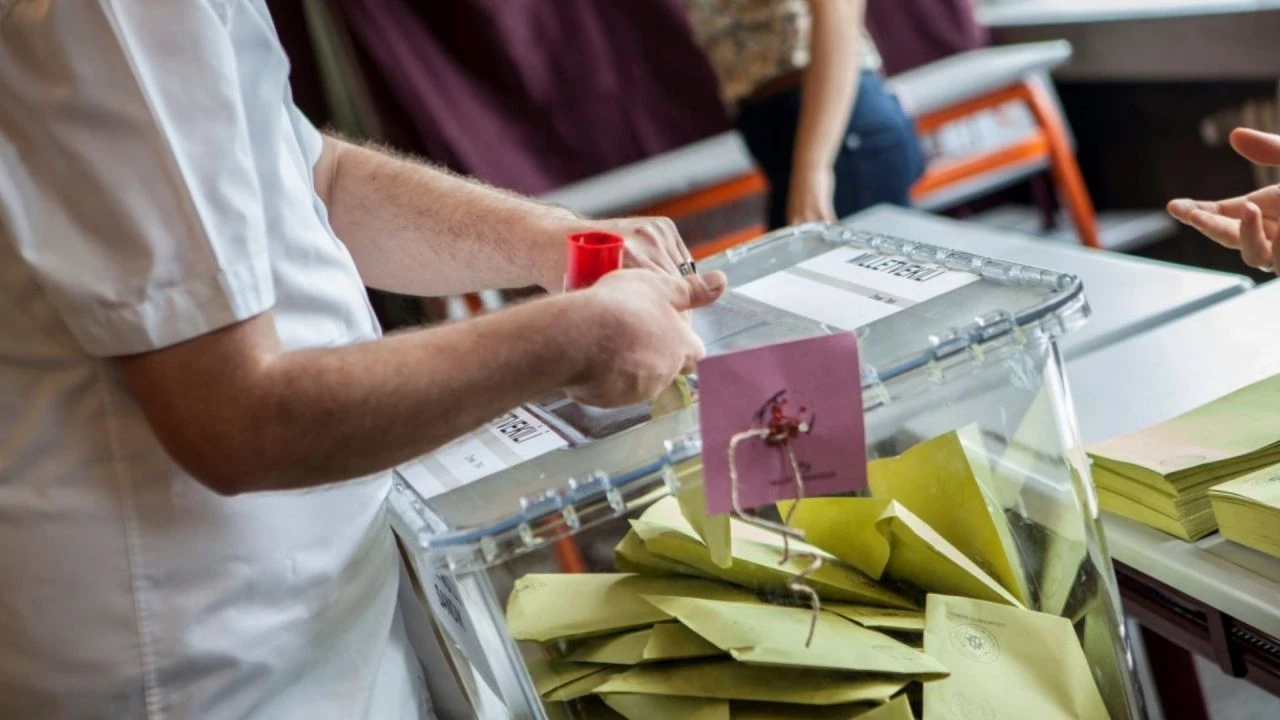 30 büyükşehir belediyesinden 14'ü tek partide! Büyükşehir belediyelerinde değişim 2024