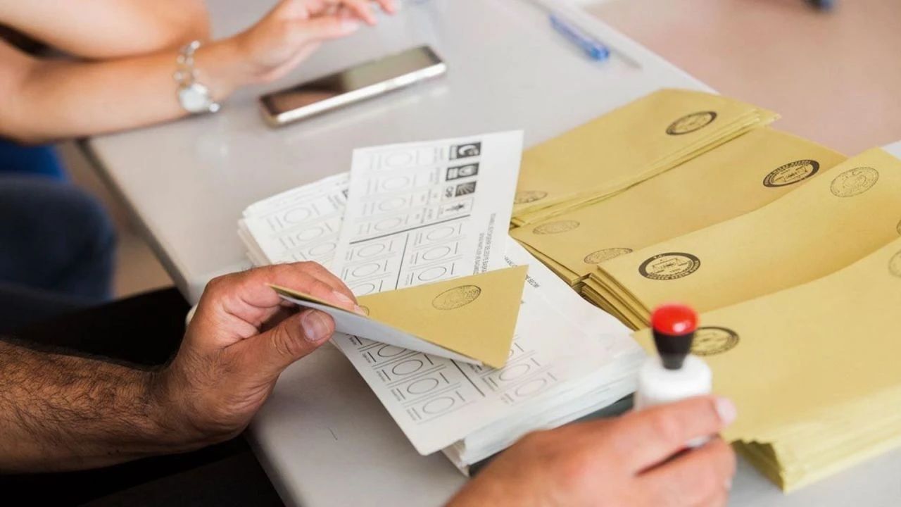 30 büyükşehir belediyesinden 14'ü tek partide! Büyükşehir belediyelerinde değişim 2024