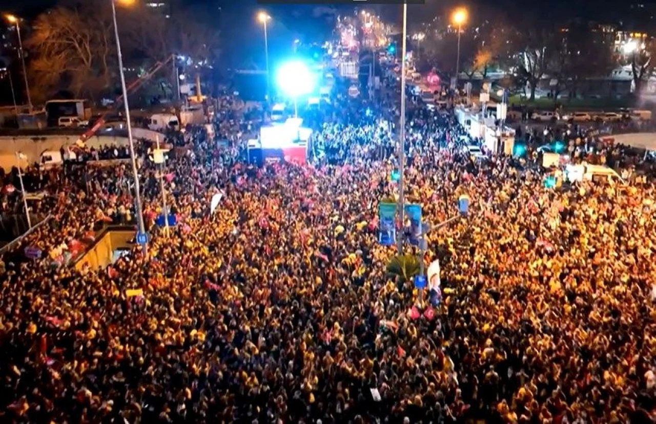 İmamoğlu Saraçhane'de konuştu: Bu seçimin kaybedeni yok - 1. Resim