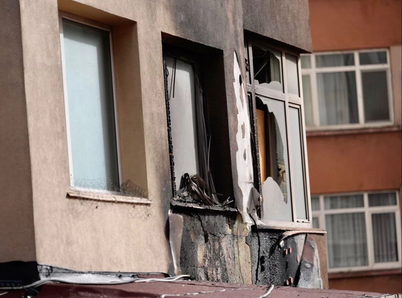 Beşiktaş'taki gece kulübü yangınından dehşete düşüren kareler!