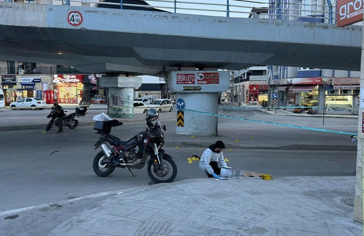 Elazığ'da silahlı ve bıçaklı kavga: 1 ölü, 2 yaralı!