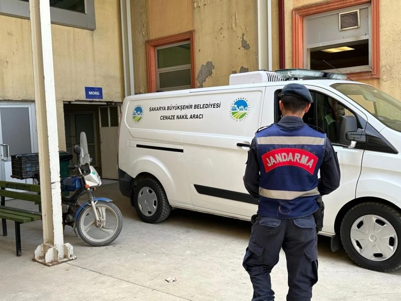 Akyazı'da konteynerde kalan kamyon şoförü ölü bulundu - 2. Resim