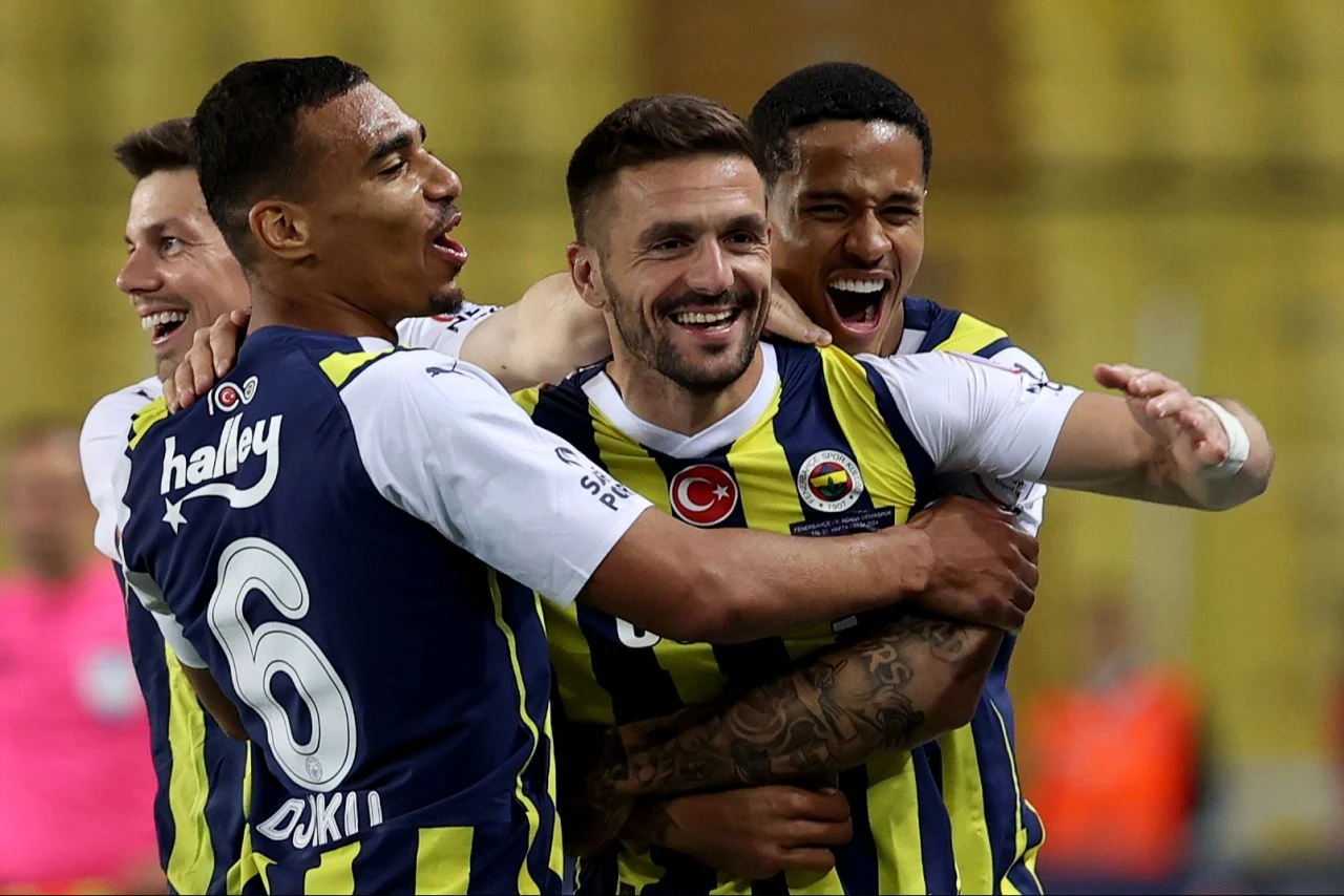 Fenerbahçe kazandı! 2 oyuncu Karagümrük maçında cezalı duruma düştü - 1. Resim