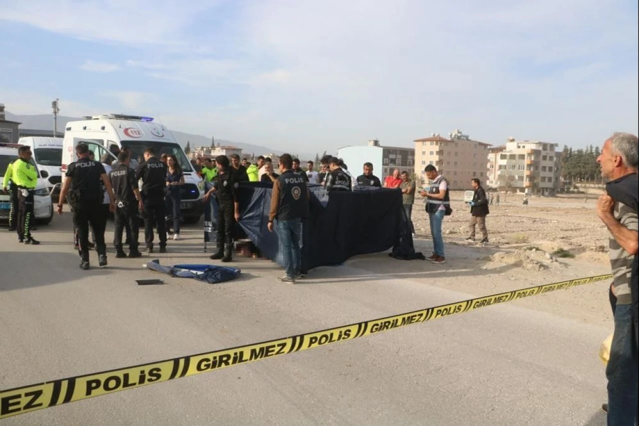 Hatay'da feci kaza! Eşi ölen yaşlı adam ölen gözyaşlarına boğuldu