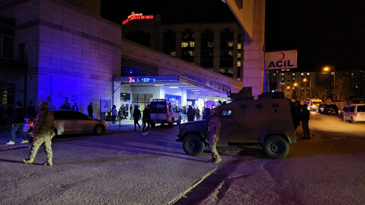 Siirt'te seçim kavgası: Ölü ve yaralılar var, sokağa çıkma yasağı ilan edildi