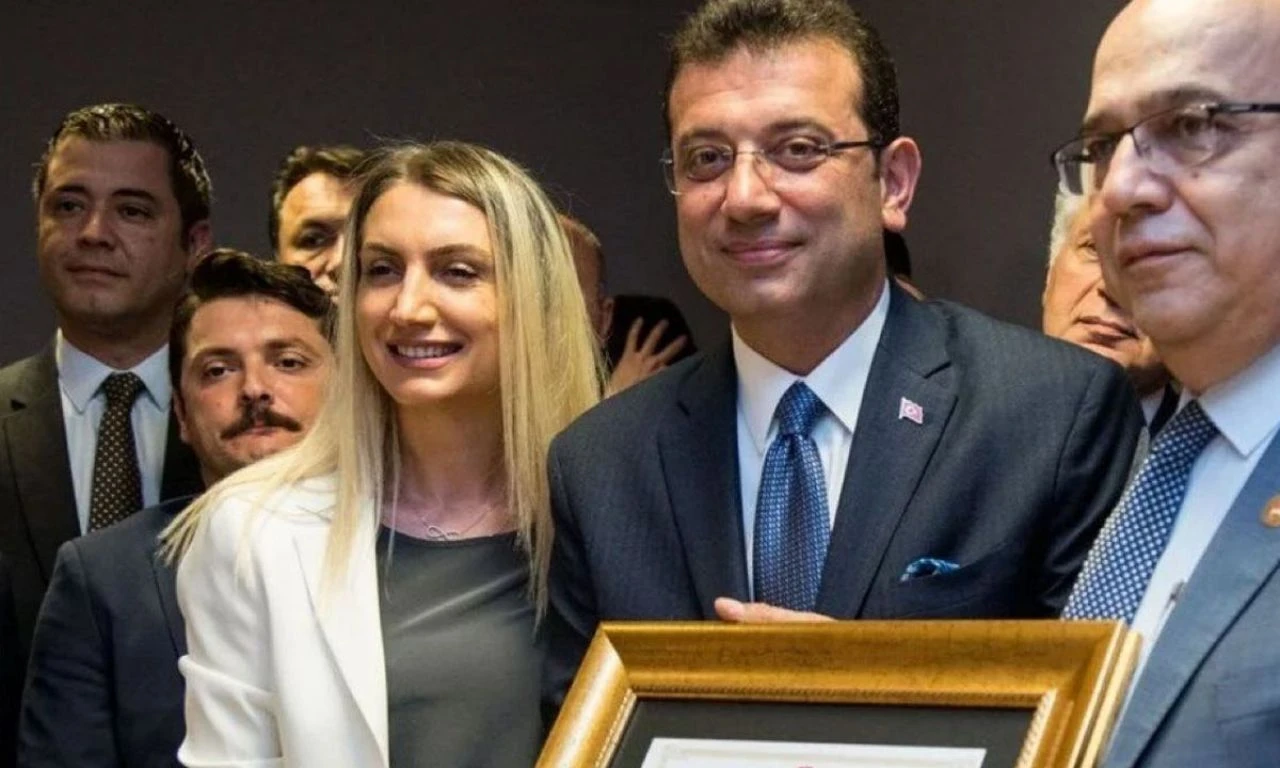 Son dakika! İBB Başkanı Ekrem İmamoğlu mazbatasını aldı - 1. Resim